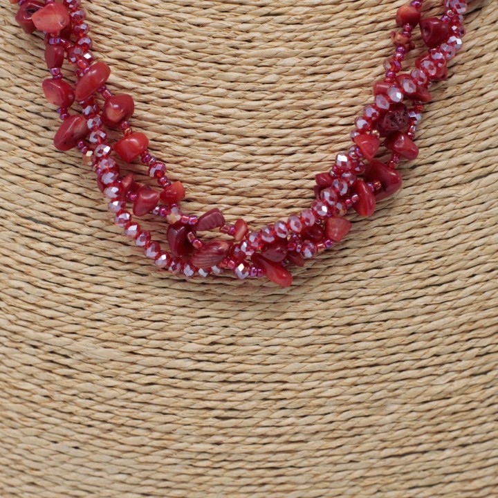 Colliers en Eclats de pierre de Corail rouge