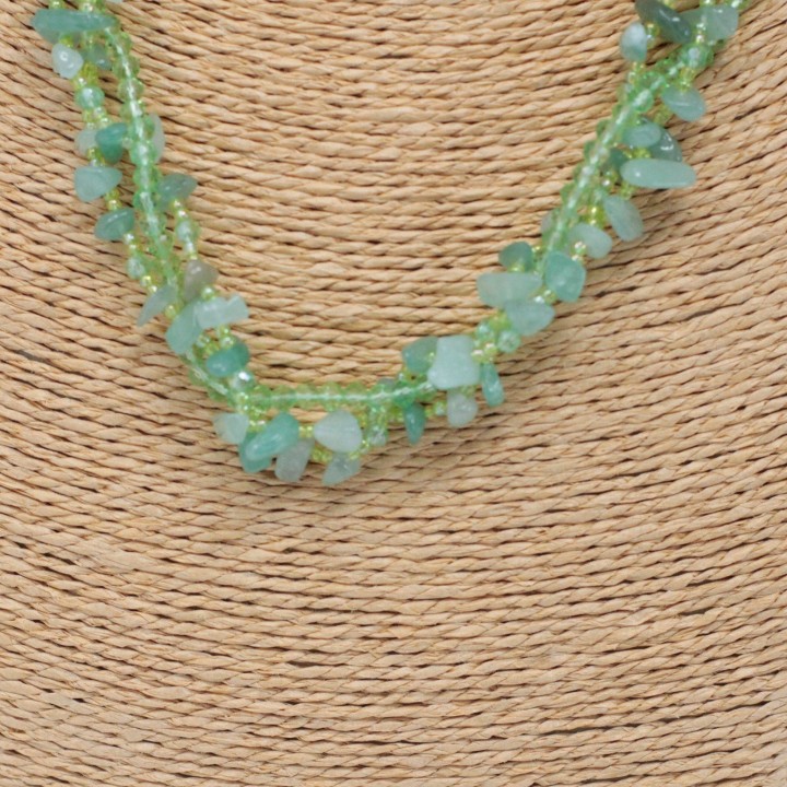 Colliers en Eclats de pierre de Jade
