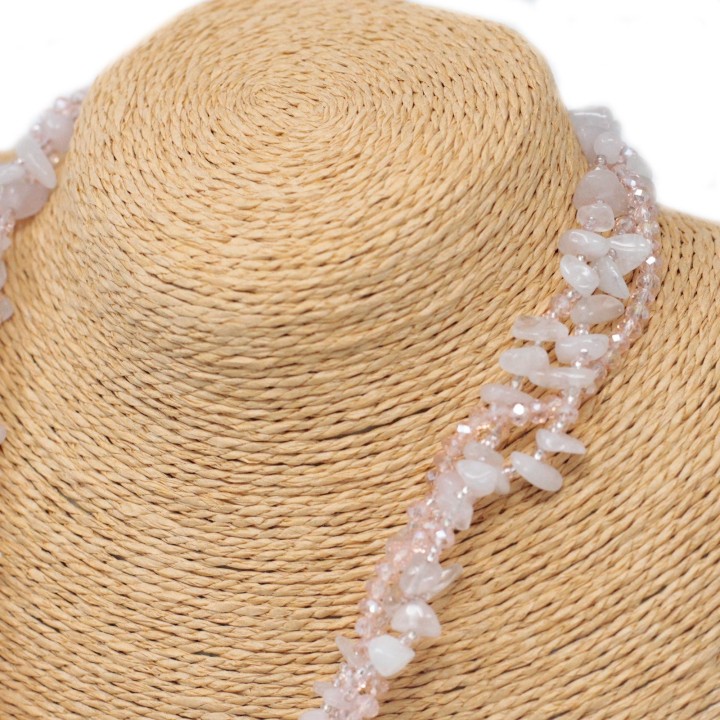Colliers en Eclats de pierre de Quartz rose