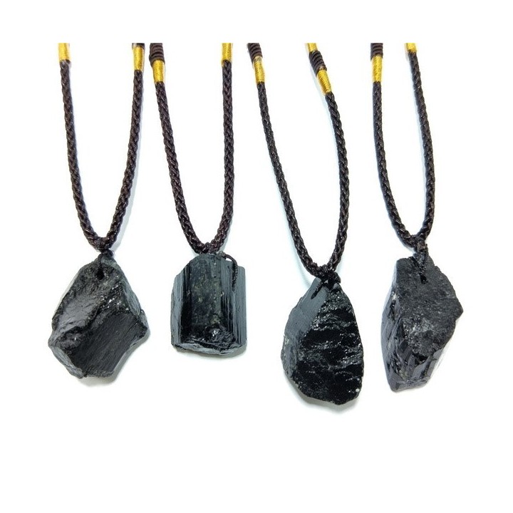 Pendentif de tourmaline noire brute