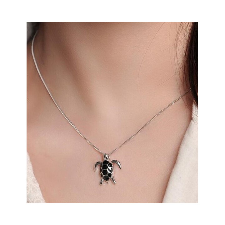 Collier et Pendentif Tortue