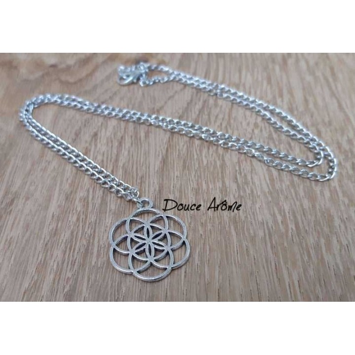 Pendentif Fleur de vie