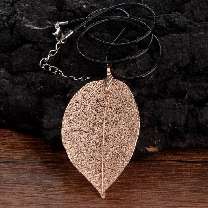Véritable feuille en pendentif - "Or rose"