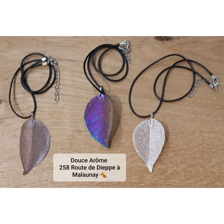 Véritable feuille en Pendentif - "violet"