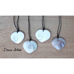 Pendentif Oeil de Sainte-Lucie en forme de coeur