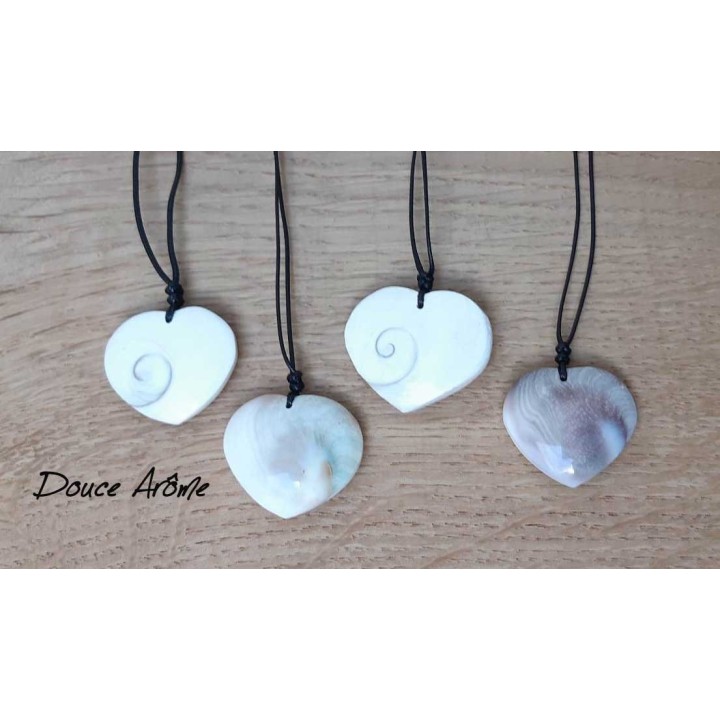 Pendentif Oeil de Sainte-Lucie en forme de coeur