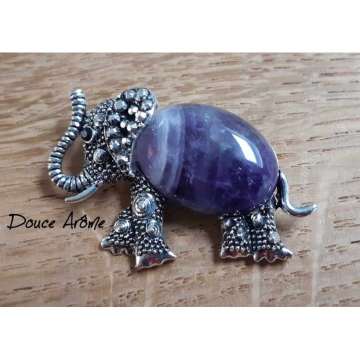 Broche Eléphant en Améthyste