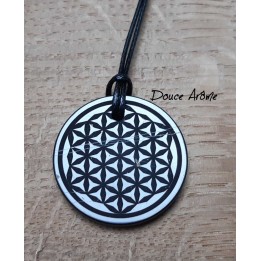 Pendentif en Shungite - Fleur de vie