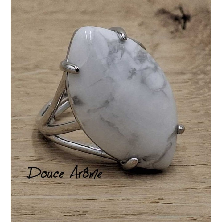 Bague en Howlite